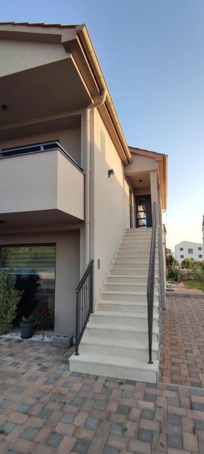 Spacious Modern Apartment Biograd Na Moru Exterior photo